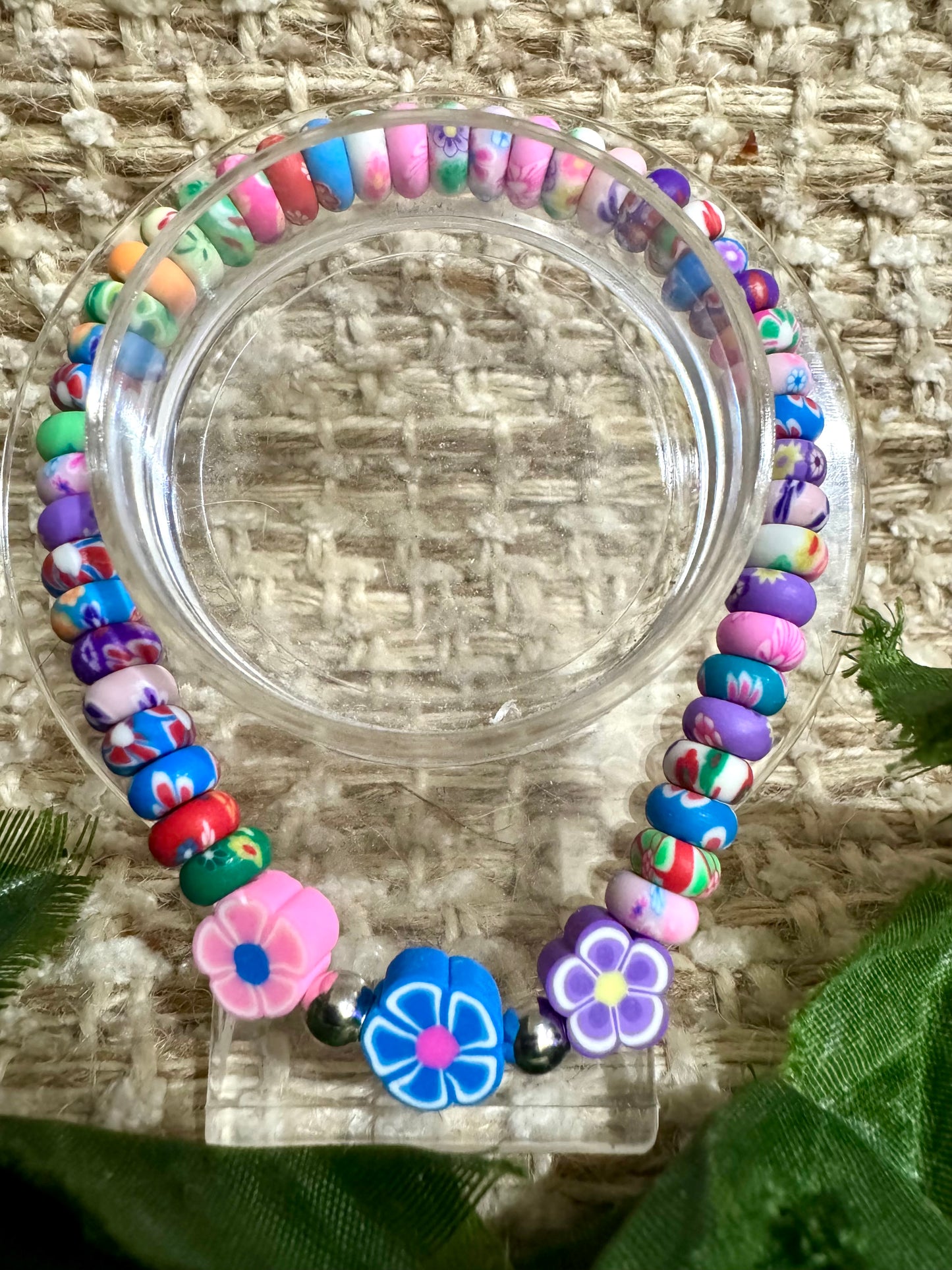 (Larger size) multicolored triple flower. B