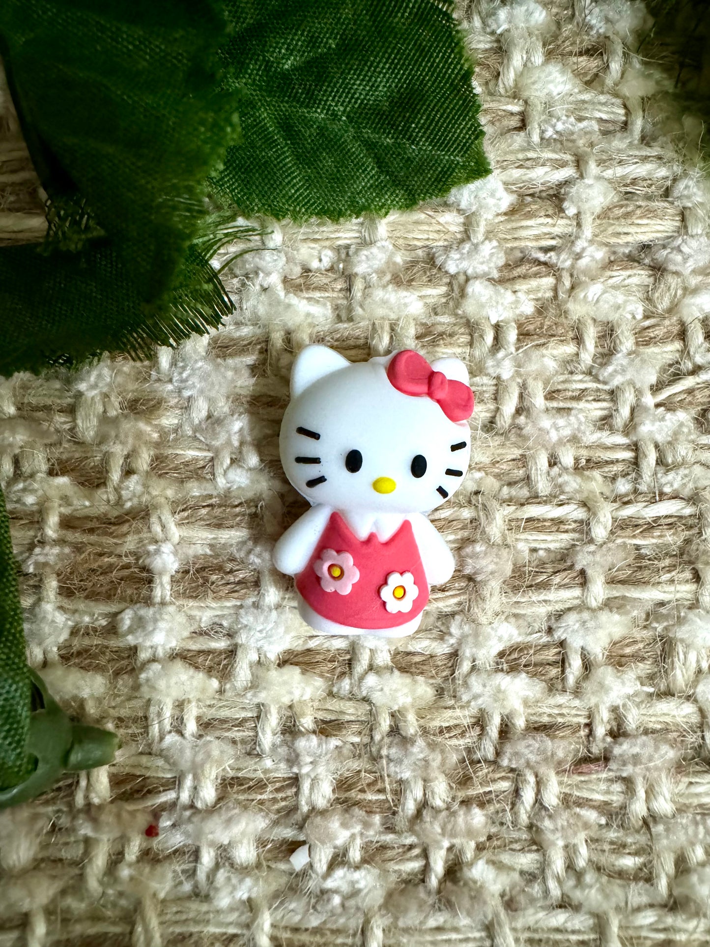 3d Kitty with flower dress. Fb
